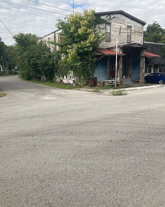 1st image of 99 E Us Highway 150