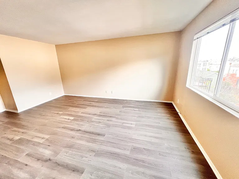 631 Sylvan St #3 — Photo 9