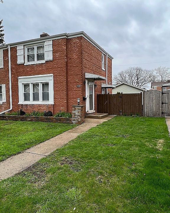 1st image of 7818 W Summerdale Ave