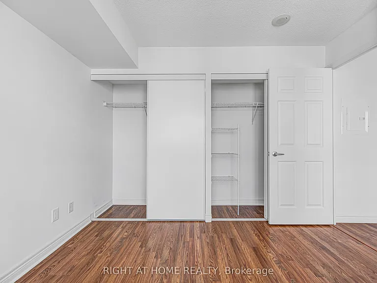 208 Enfield Pl #2902 — Photo 31