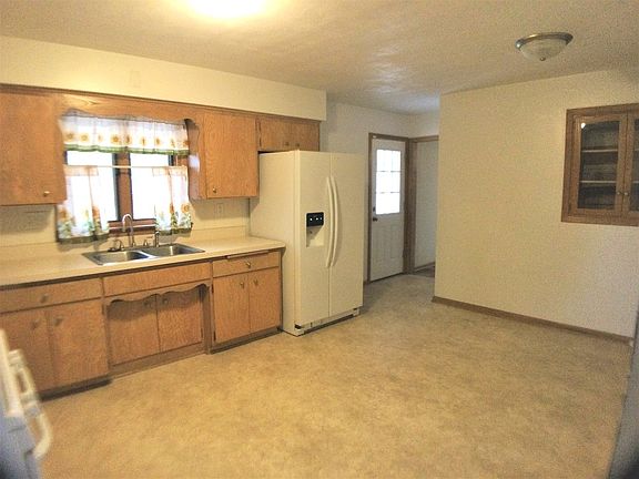 5th image of 3428 Elva Ln