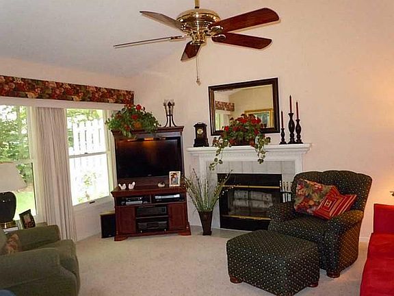 5th image of 7758 Chesapeake Dr W