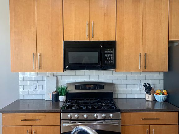 4th image of 4402 Driftwood Dr #89