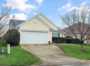 213 Edgecroft Way, Fuquay Varina, NC 27526