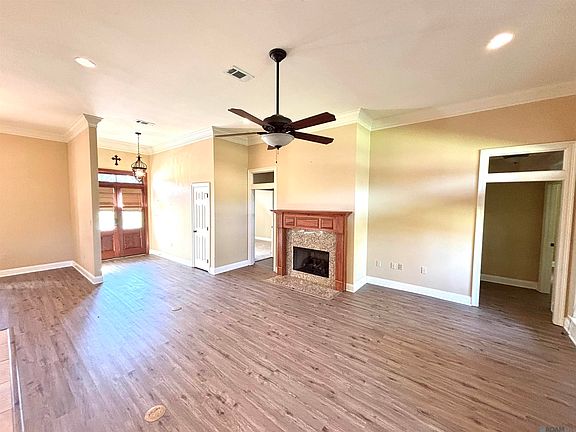 5th image of 229 Gisele St