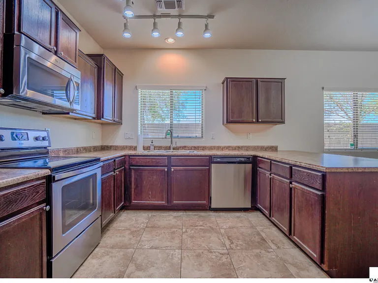 10225 W Camelback Rd #28 — Photo 10