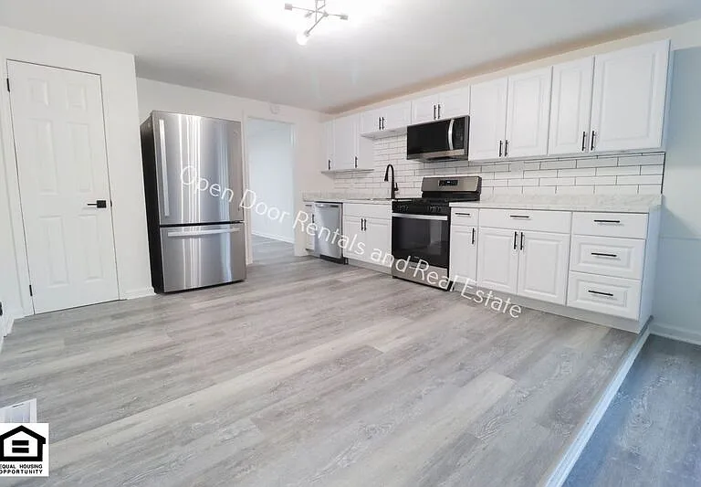 6820 Raintree Rd — Photo 4