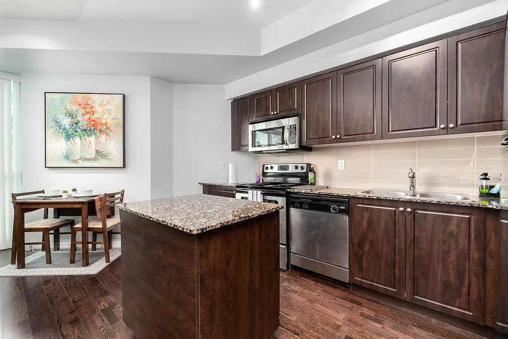 215 Fort York Blvd E #315 photo 1