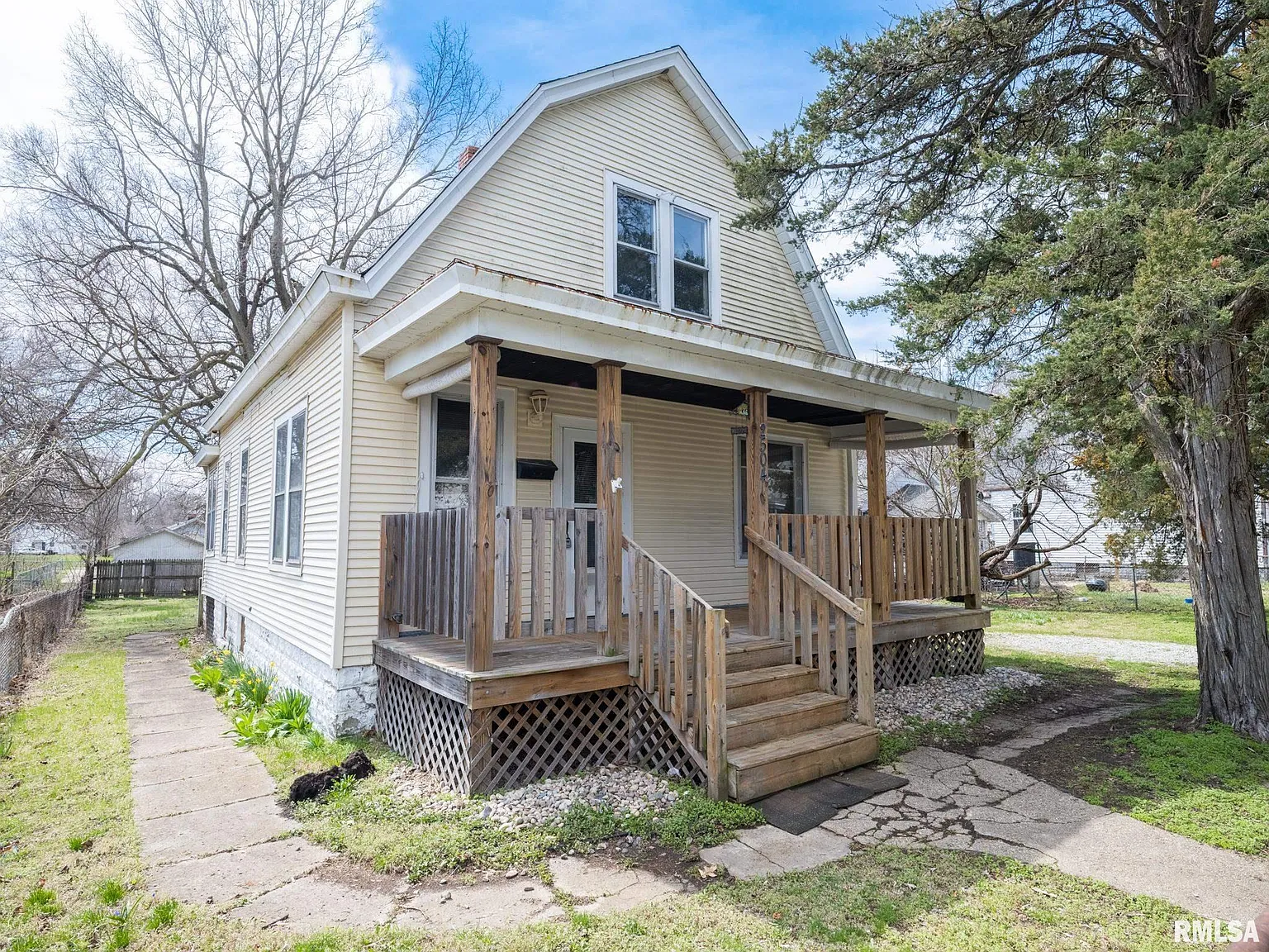 2504 W Latrobe St photo 1