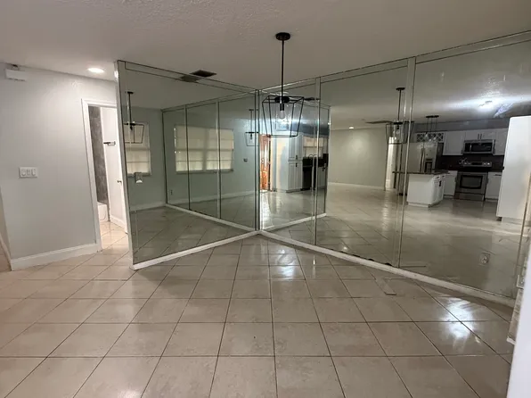 1780 16th Ave N, Lake Worth, FL 33460