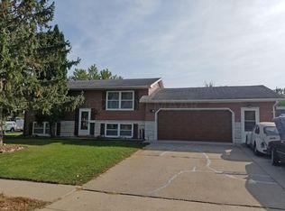 207 11th Ave W, West Fargo, ND 58078