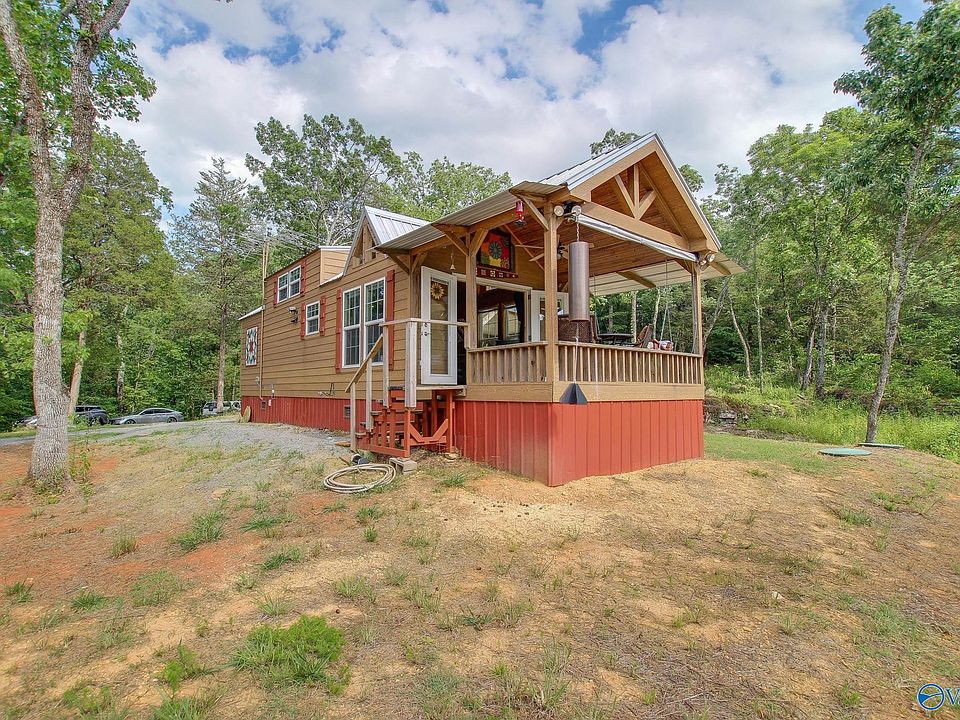 1st image of 206 Red Bud Ln