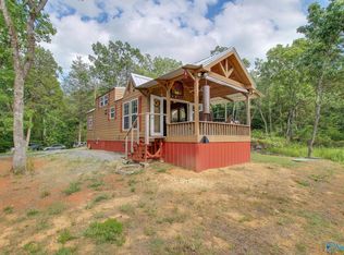 206 Red Bud Ln, Decatur, AL 35603