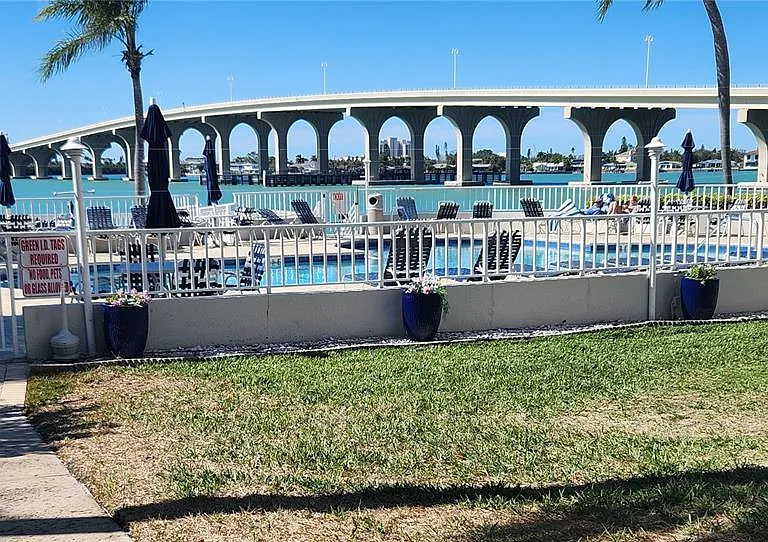 5901 Bahia Del Mar Cir #124 — Photo 20