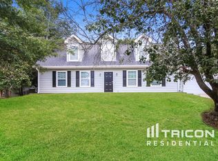 832 Stonebridge Park Cir, Lithonia, GA 30058