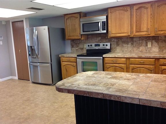 5th image of 6241 Fallbrook Dr