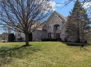 452 Twin Oaks Dr, Carmel, IN 46032