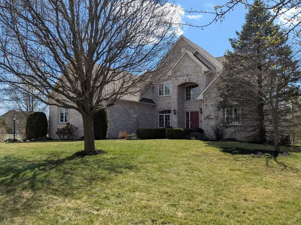 452 Twin Oaks Dr, Carmel, IN 46032