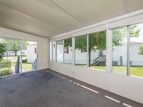4th image of 3296 Marina Dr