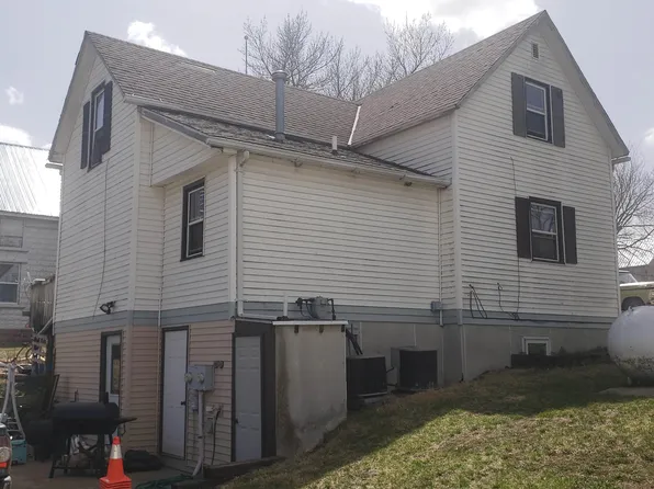 302 Main St, Volin, SD 57072