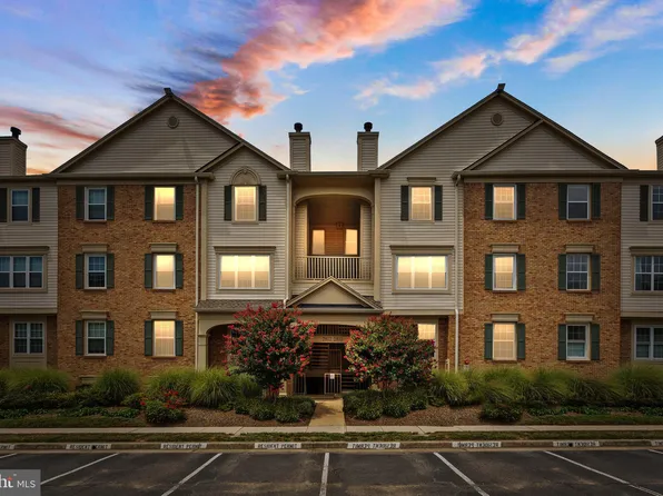 2810 Emma Lee St APT 202, Falls Church, VA 22042