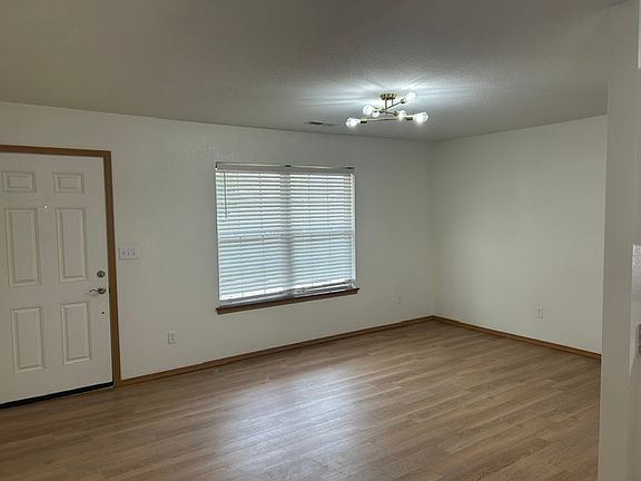 2nd image of 4470 Bungalow St