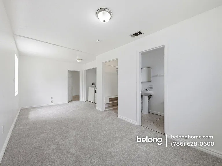 280 Seaman Ave — Photo 18