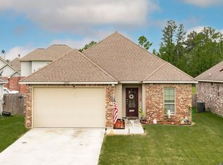 32459 Lake Pointe Blvd, Denham Springs, LA 70726