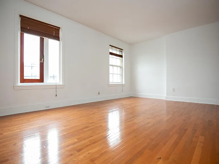 1814 Spruce St #4R — Photo 3