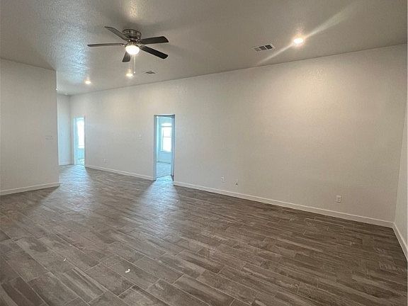 3rd image of 1514 Sideoats Ln