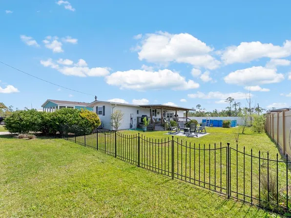 208 3rd St, Mexico Beach, FL 32456