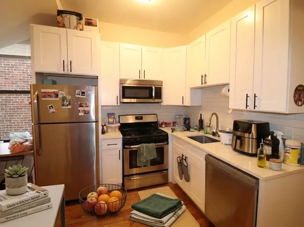 1827 N Hermitage Ave APT 1F, Chicago, IL 60622