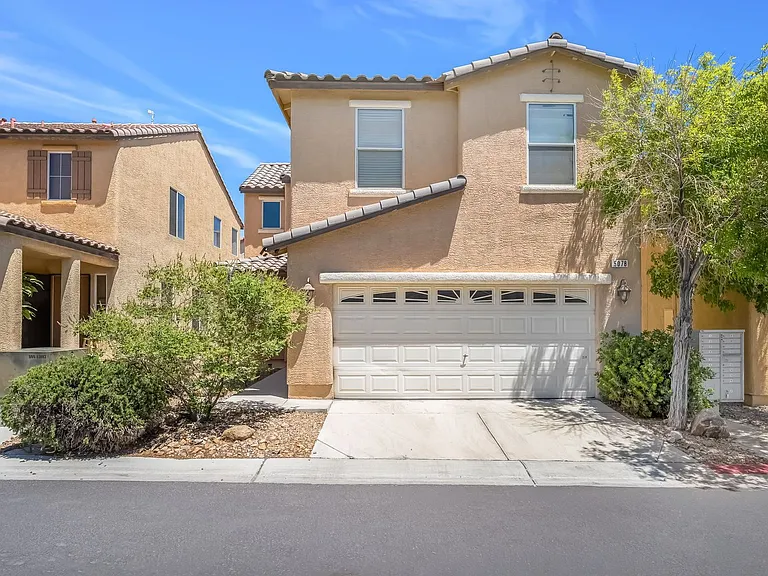 5078 Tioga Pass Ave — Photo 1