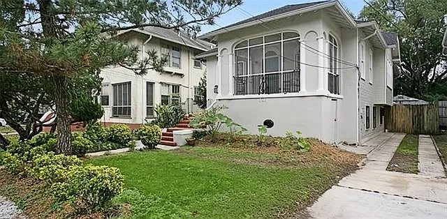 4 bed, 2.0 bath, 1691 sqft, $7,700 — Photo 2