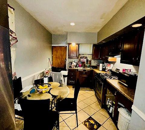 4th image of 3546 Jasper St