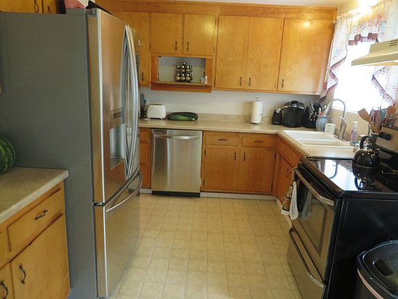 4th image of 4011 S 286th St