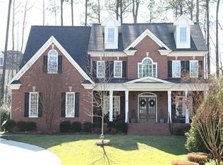 804 Landuff Ct, Cary, NC 27519