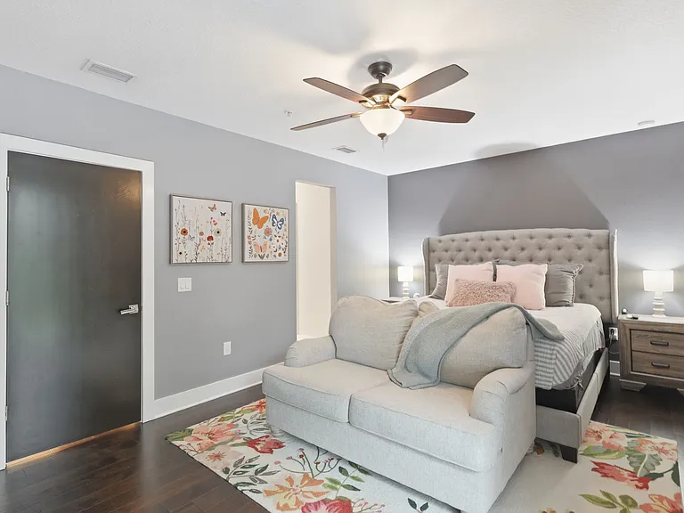 440 W Swoope Ave — Photo 33