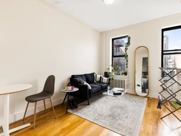 380 Broome Street image 1 of 6