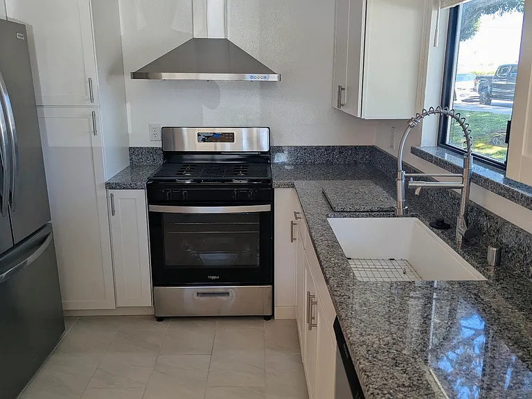 Newly Renovated Kitchen