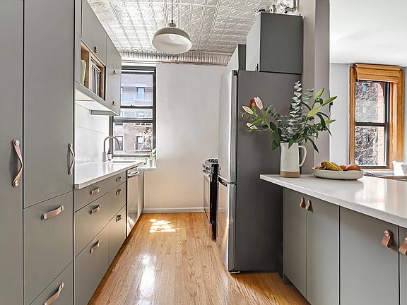 3rd image of 501 W 122nd St APT C3