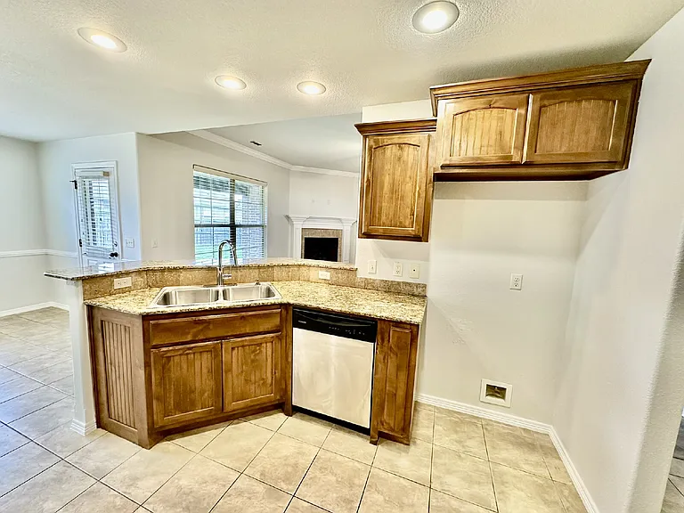 441 Sorrento Dr — Photo 18