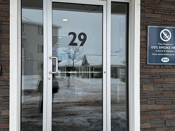 3rd image of 29 Stratford Rd #101