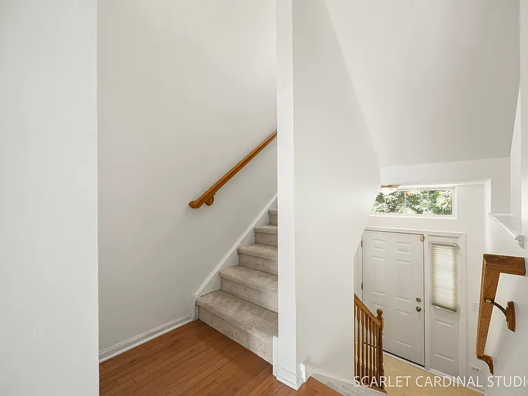 2125 W Concord Ln #2125 — Photo 4