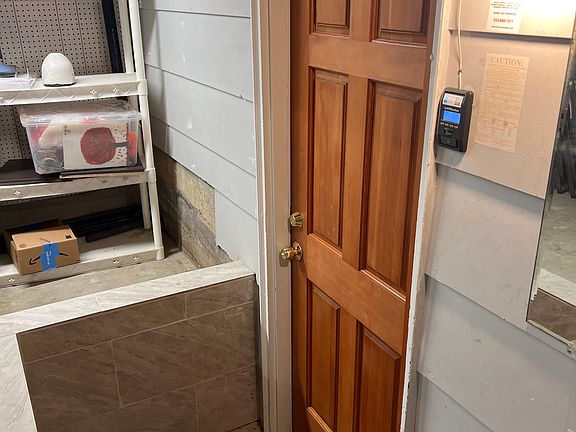 5th image of 14005 NE 72nd Pl