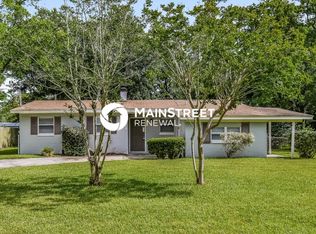 7037 Red Robin Dr, Jacksonville, FL 32210