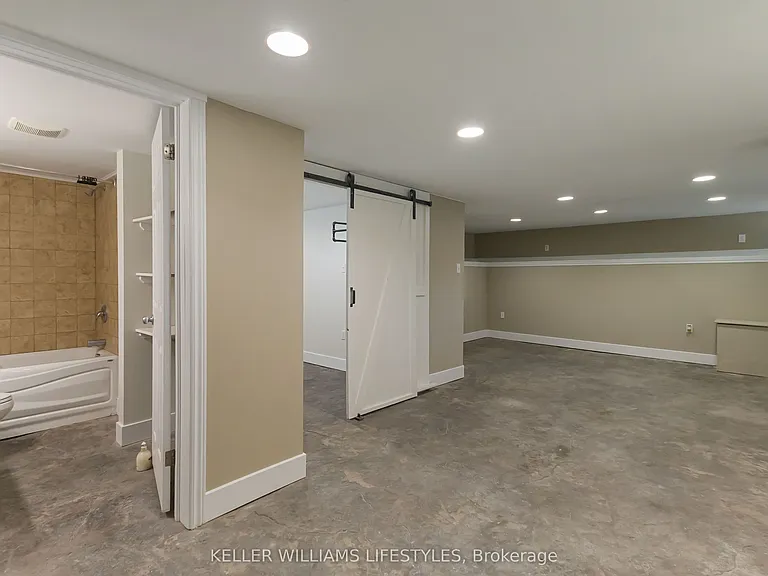 79 Beaconsfield Ave #3 — Photo 9
