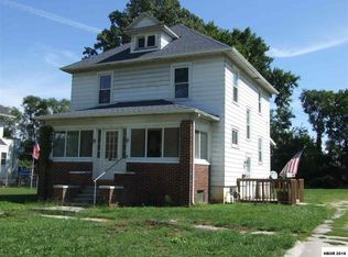 654 N Poplar St, Fostoria, OH 44830