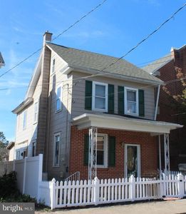 144 East St, Williamstown, PA, 17098