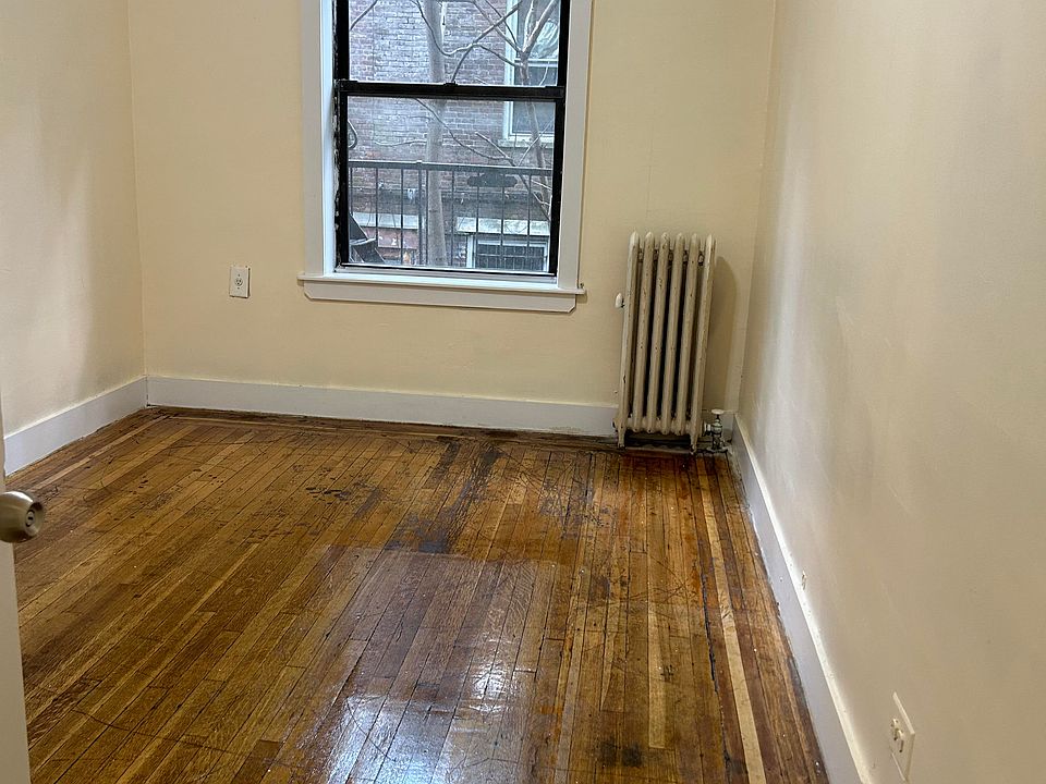 1st image of 407 Audubon Ave APT 2D
